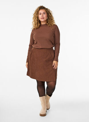 Zizzi Kort skjørt i cordfløyel, Fondue Fudge, Model image number 3