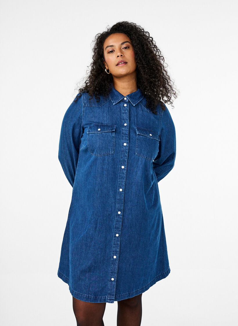 Denimkjole med knapper, Blue Denim, Model