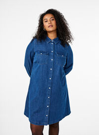 Denimkjole med knapper, Blå Denimkjole med knapper, Blå, Model