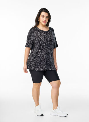 Zizzi T-skjorte med TENCEL™ Lyocell og striper, Grå, Model image number 1