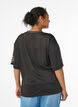 Sporty T-skjorte med V-hals og racermotiv, Svart, Model image number 2