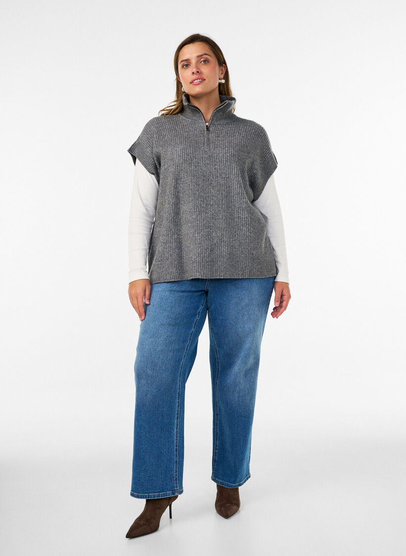 Strikket vest med h&oslash;y hals og kort glidel&aring;s, Gr&aring;, Model image number 1
