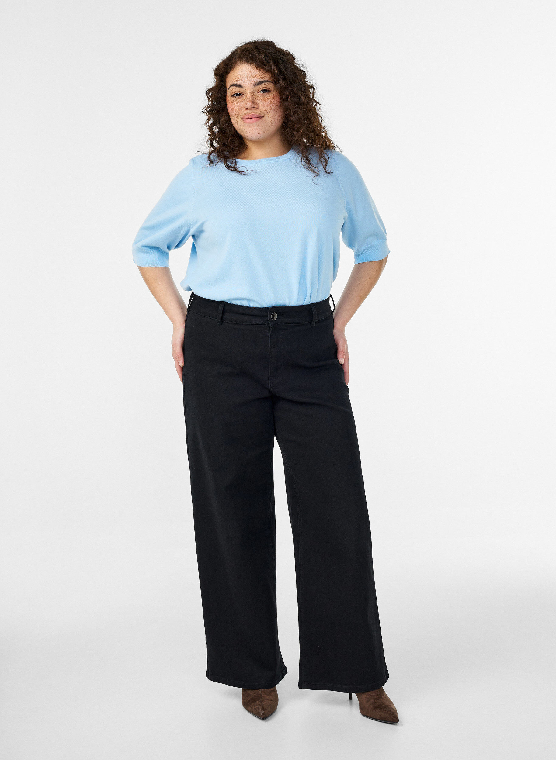 ZizziFinstrikket bluse med korte ermer, Bl&aring;, Model image number 1