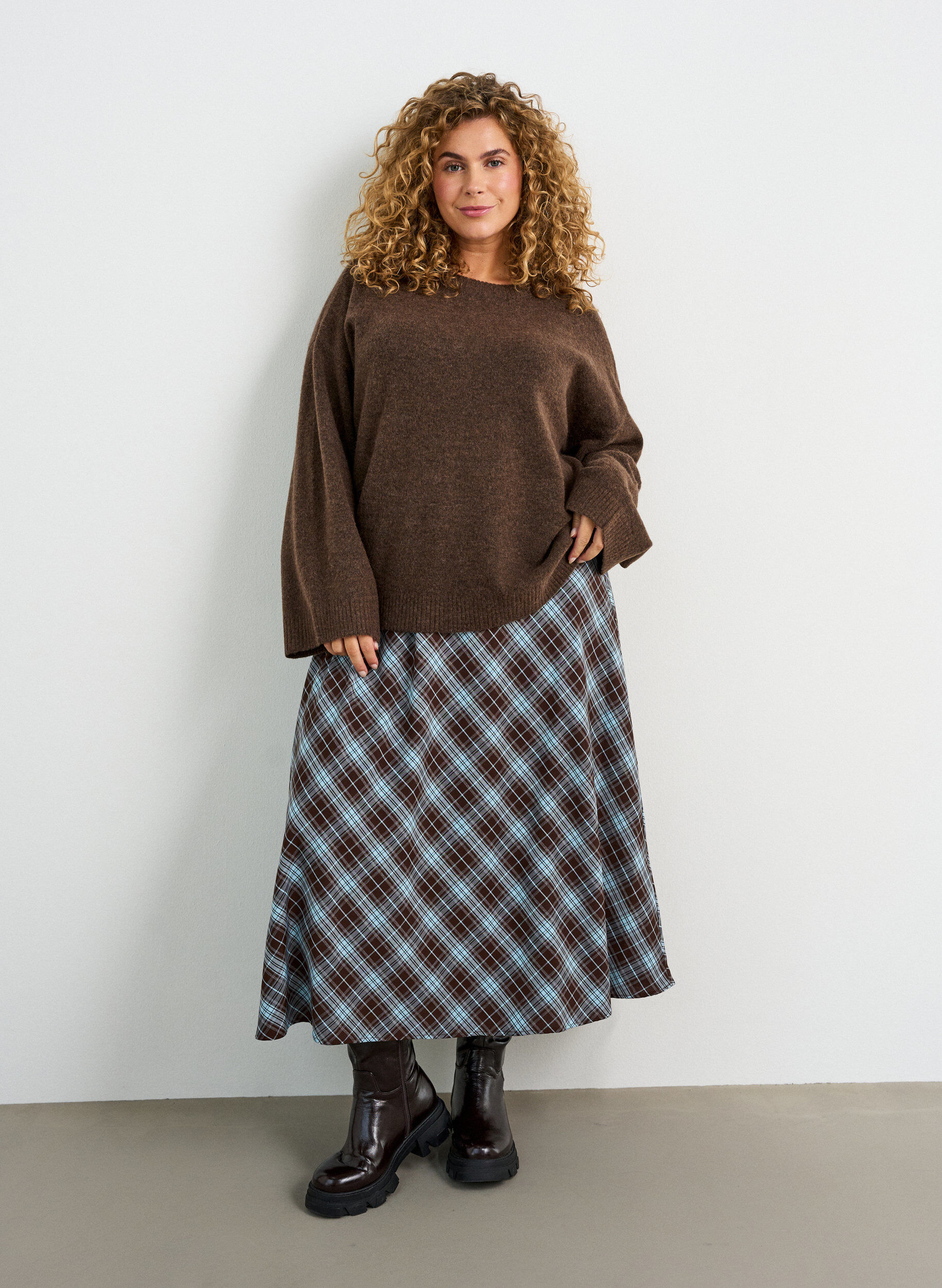ZizziL&oslash;s strikkebluse med alpakka og ull, Brun, Model image number 1