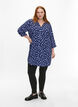 Blomstret tunika med 3/4 ermer, M. Blue Flower AOP, Model image number 2