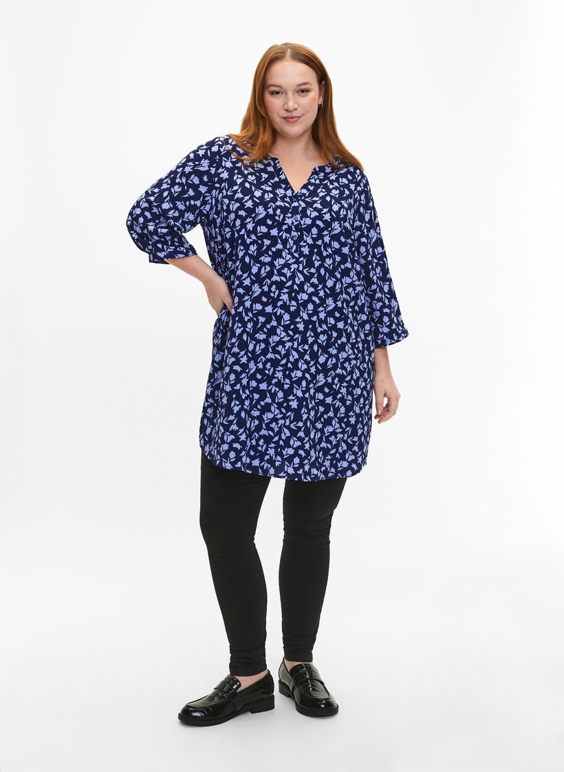 Blomstret tunika med 3/4 ermer, M. Blue Flower AOP, Model image number 2