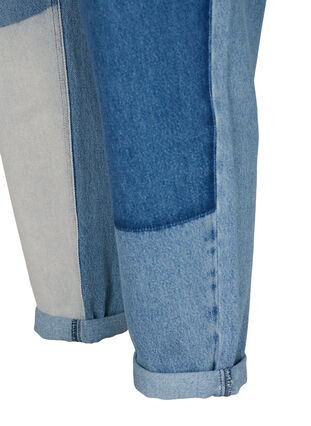 Mille mom fit jeans med colorblock, Blue Denim Comb, Packshot image number 3