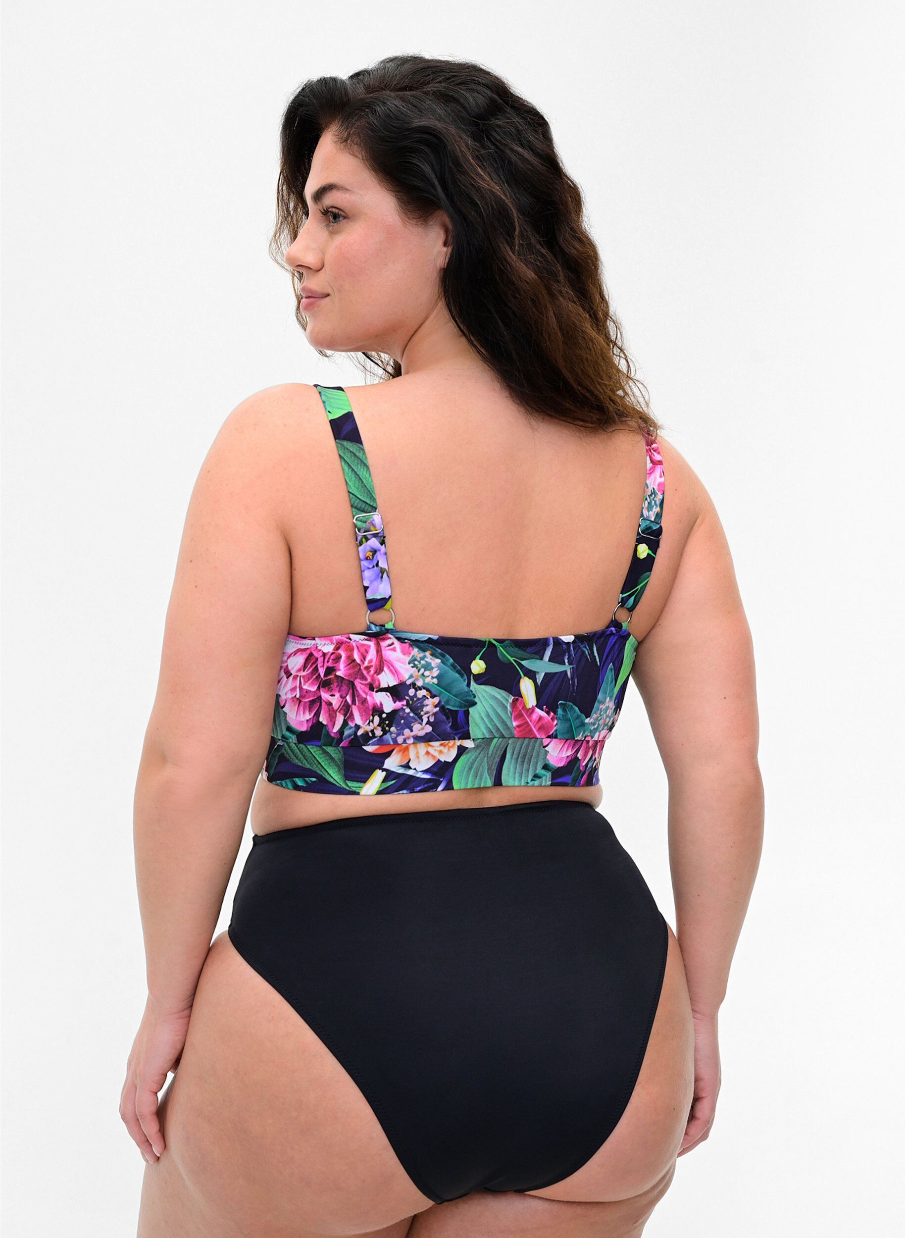 Zizzi Bikinitopp med regulerbare skulderstropper, Flower Print, Model image number 1