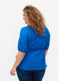 wrap Bluse i viskose med 1/2 ermer, Olympian Blue, Model