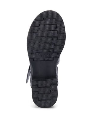 Sandal med bred passform i skinnende krokodilleskinn, Black, Packshot image number 5