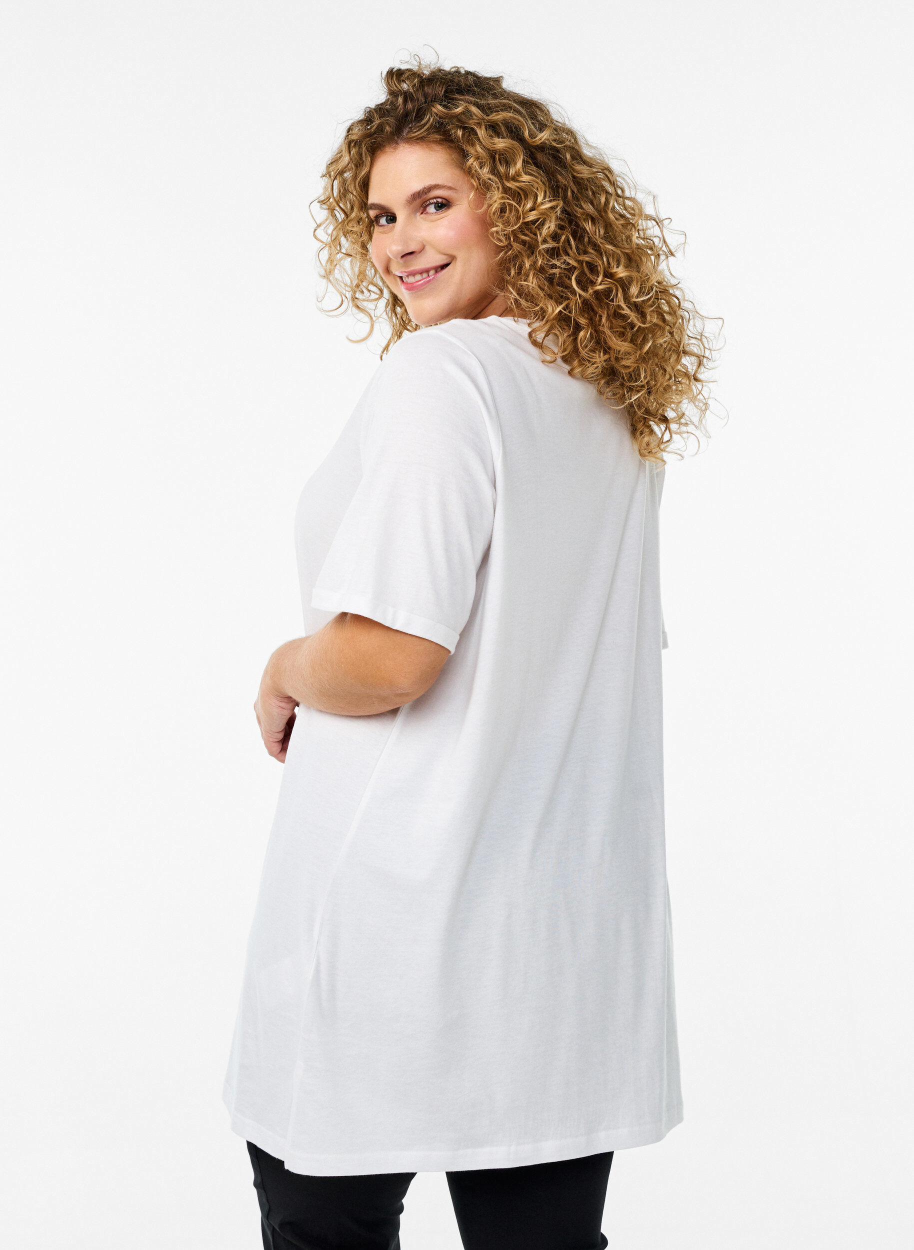Zizzi Ensfarget oversized T-skjorte med V-hals, Hvit, Model image number 2