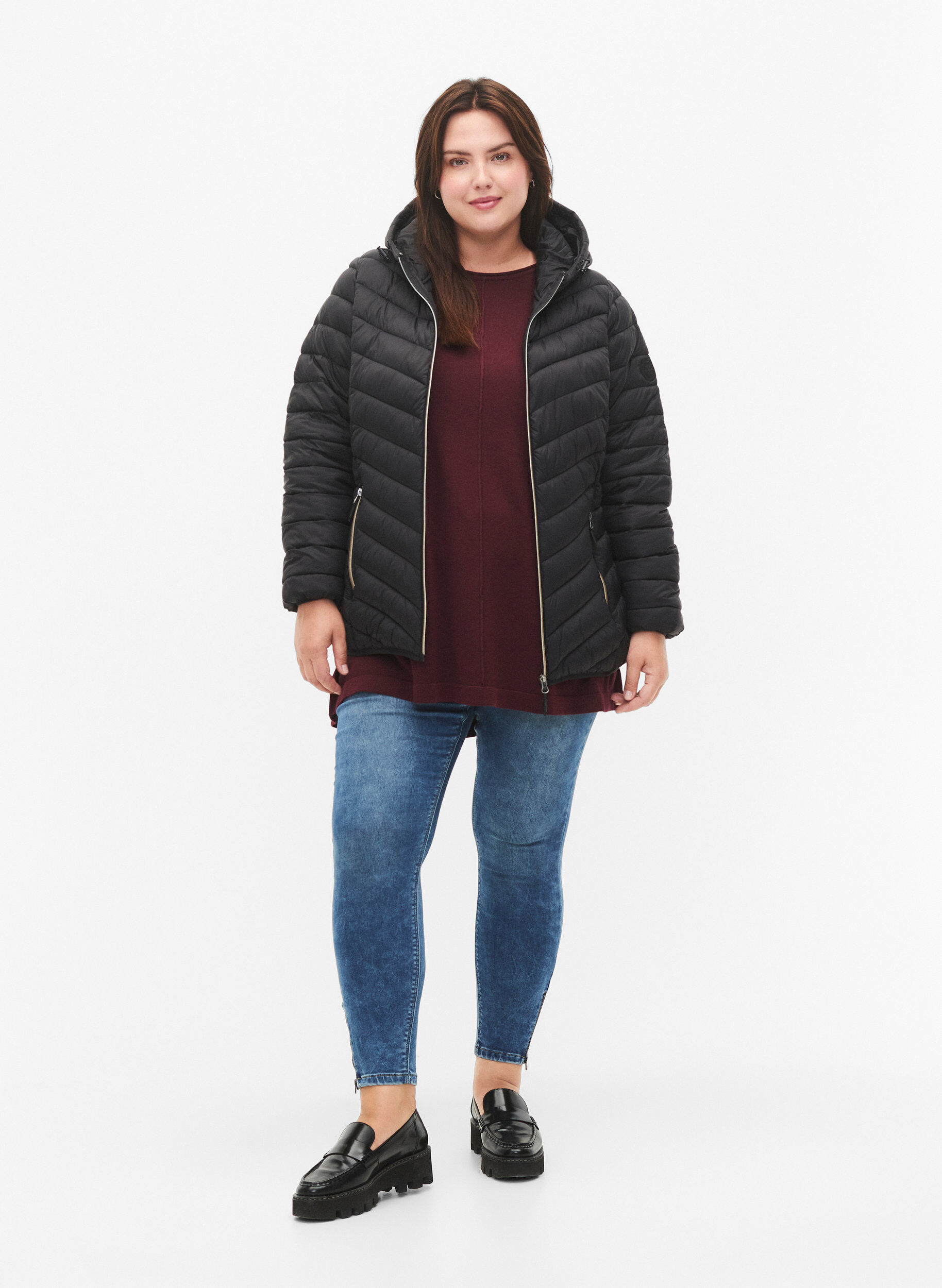 ZizziLettvektsjakke med hette, Svart, Model image number 1