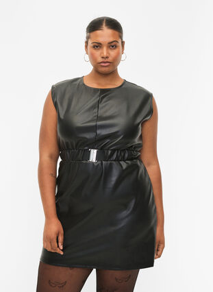 Kort kjole i stil med skinn, Black, Model image number 0