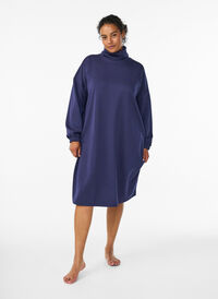 Turtleneck kjole i A-linjefasong, Blå Turtleneck kjole i A-linjefasong, Blå, Model