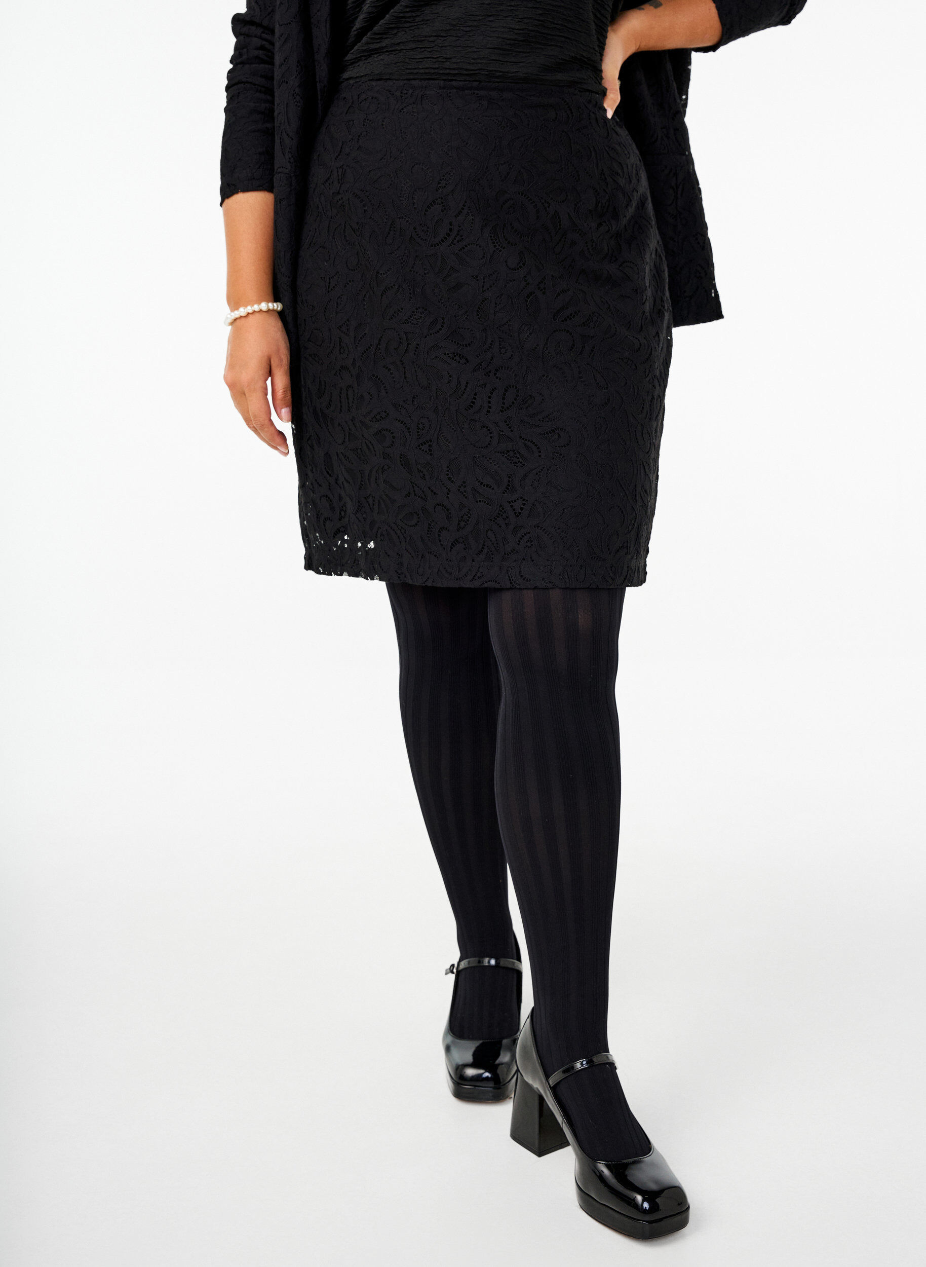 Zizzi Kort blondeskj&oslash;rt, Black, Model image number 0