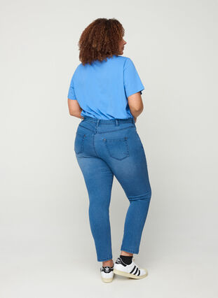 Slim fit Emily jeans med en normal høyde i livet, Blue denim, Model image number 0