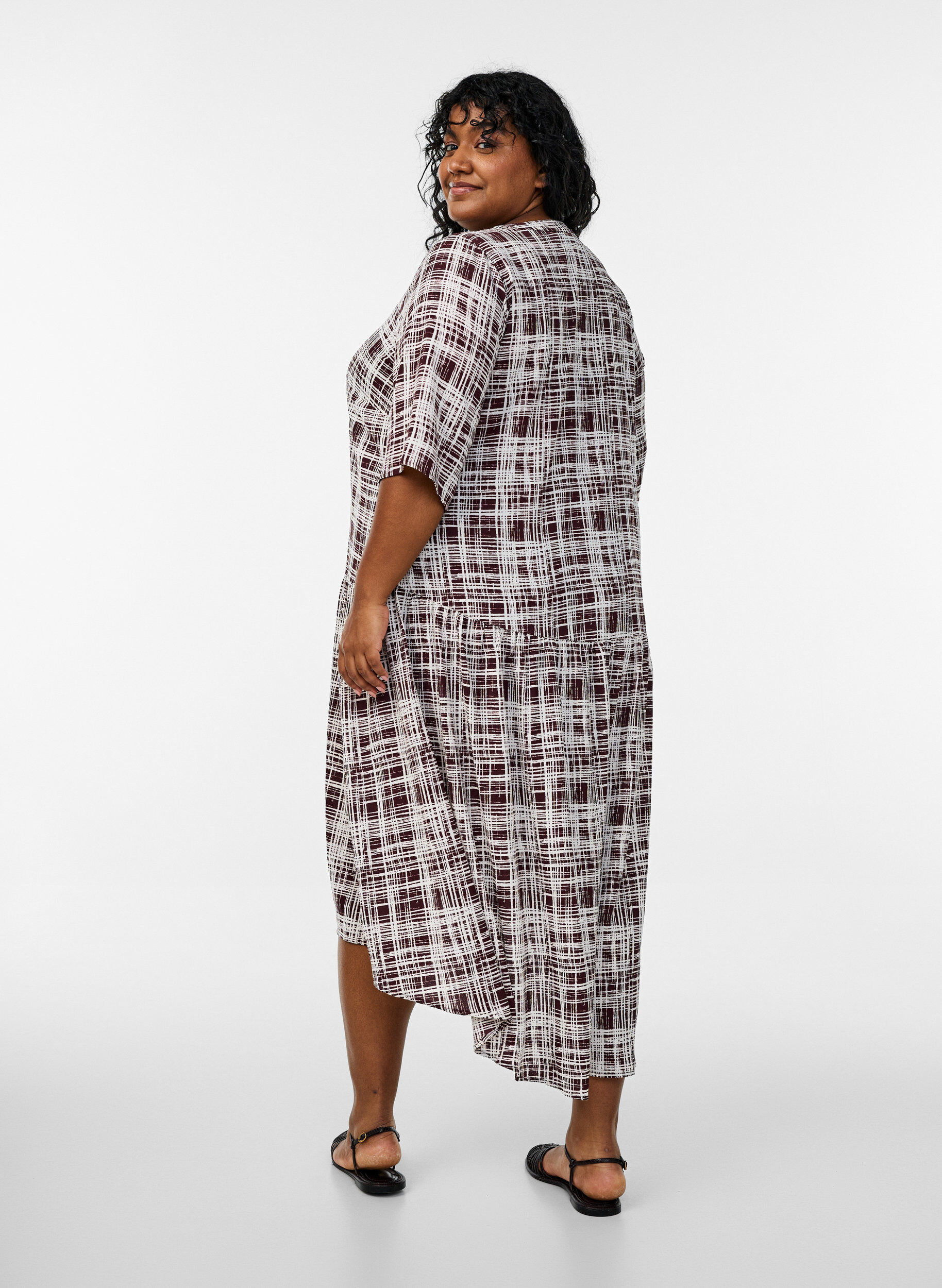 Zizzi Midikjole i A-linje med korte ermer, M&oslash;rk Bordeaux, Model image number 1