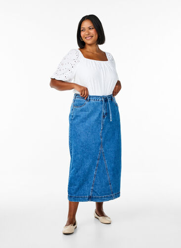 Zizzi Denim maxiskjørt med knytebelte, Blue Denim, Model image number 0