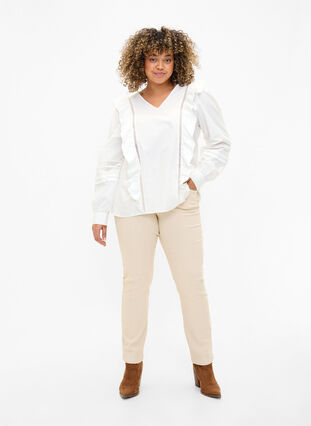 Bluse med ruffles og blondestrikk, Bright White, Model image number 2