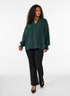 Bluse med smockmansjetter og V-hals, Gr&oslash;nn, Model image number 1