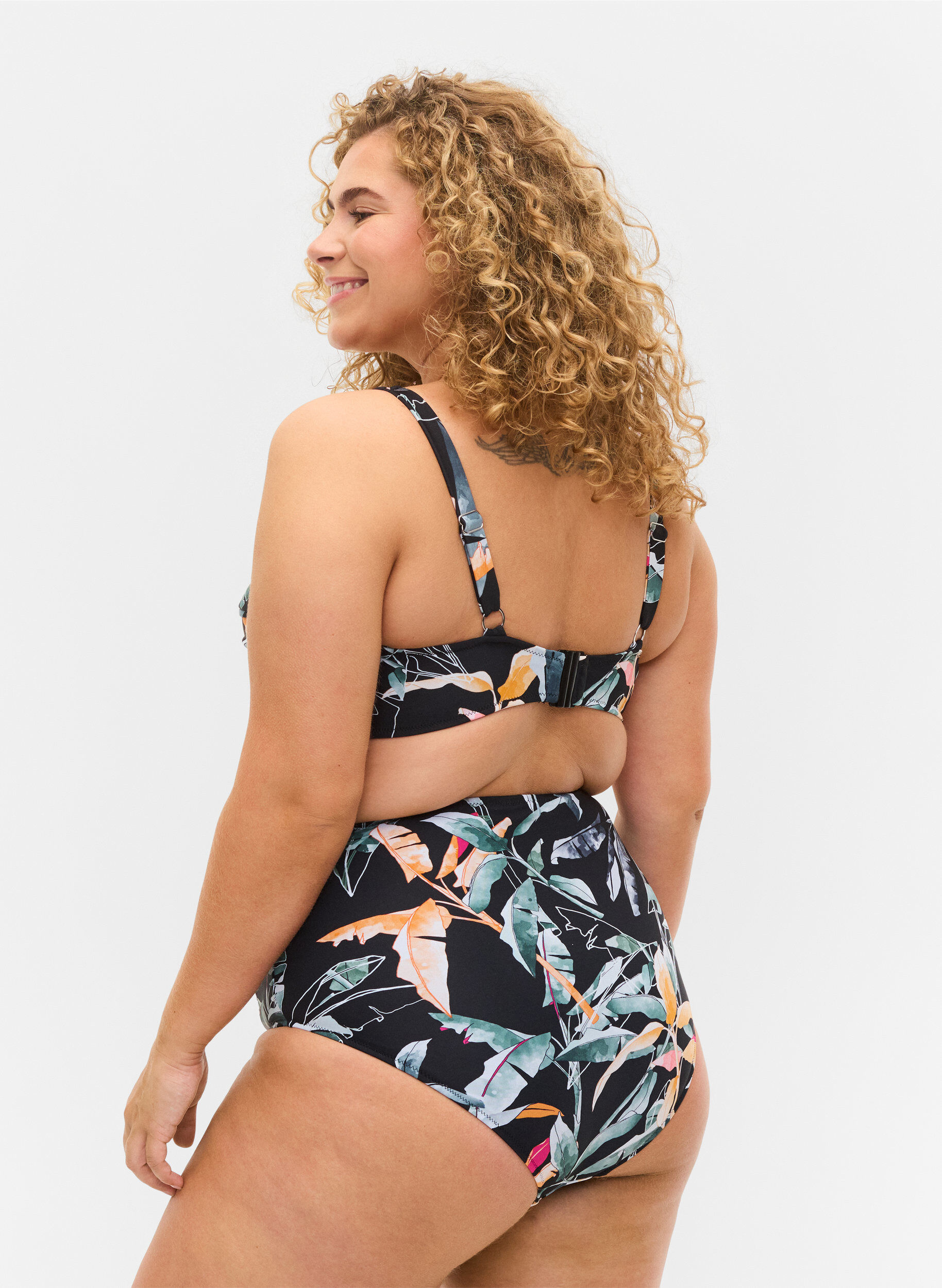 Zizzi M&oslash;nstrete bikinitruse med ekstra h&oslash;yt liv, Leaf Print, Model image number 1