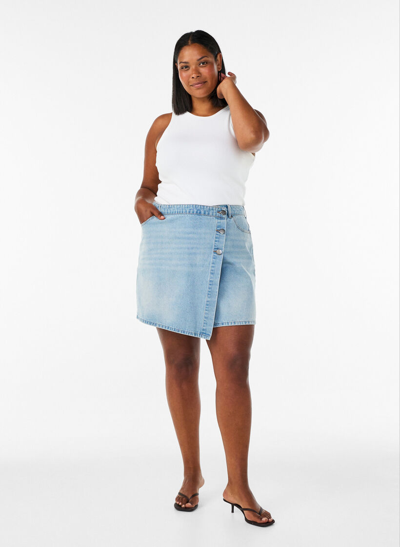 Denimskorts med omslagseffekt og h&oslash;y midje, Bl&aring;, Model image number 1