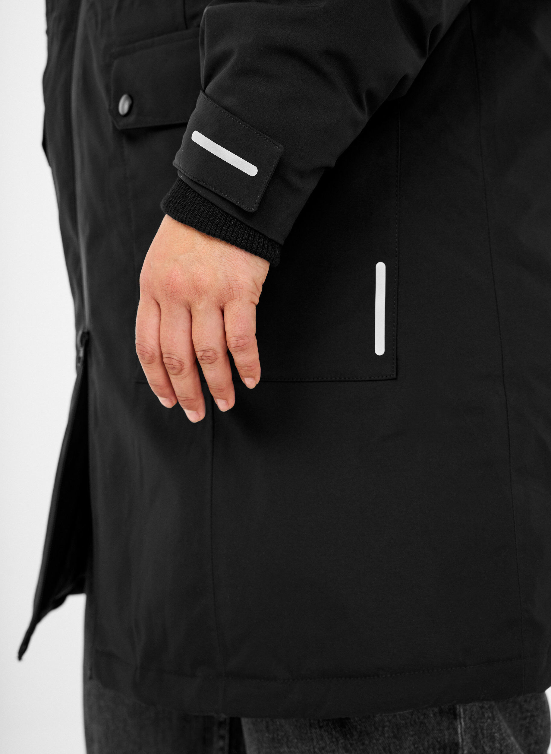 Zizzi Praktisk vinterjakke med hette og lommer, Svart, Model image number 3