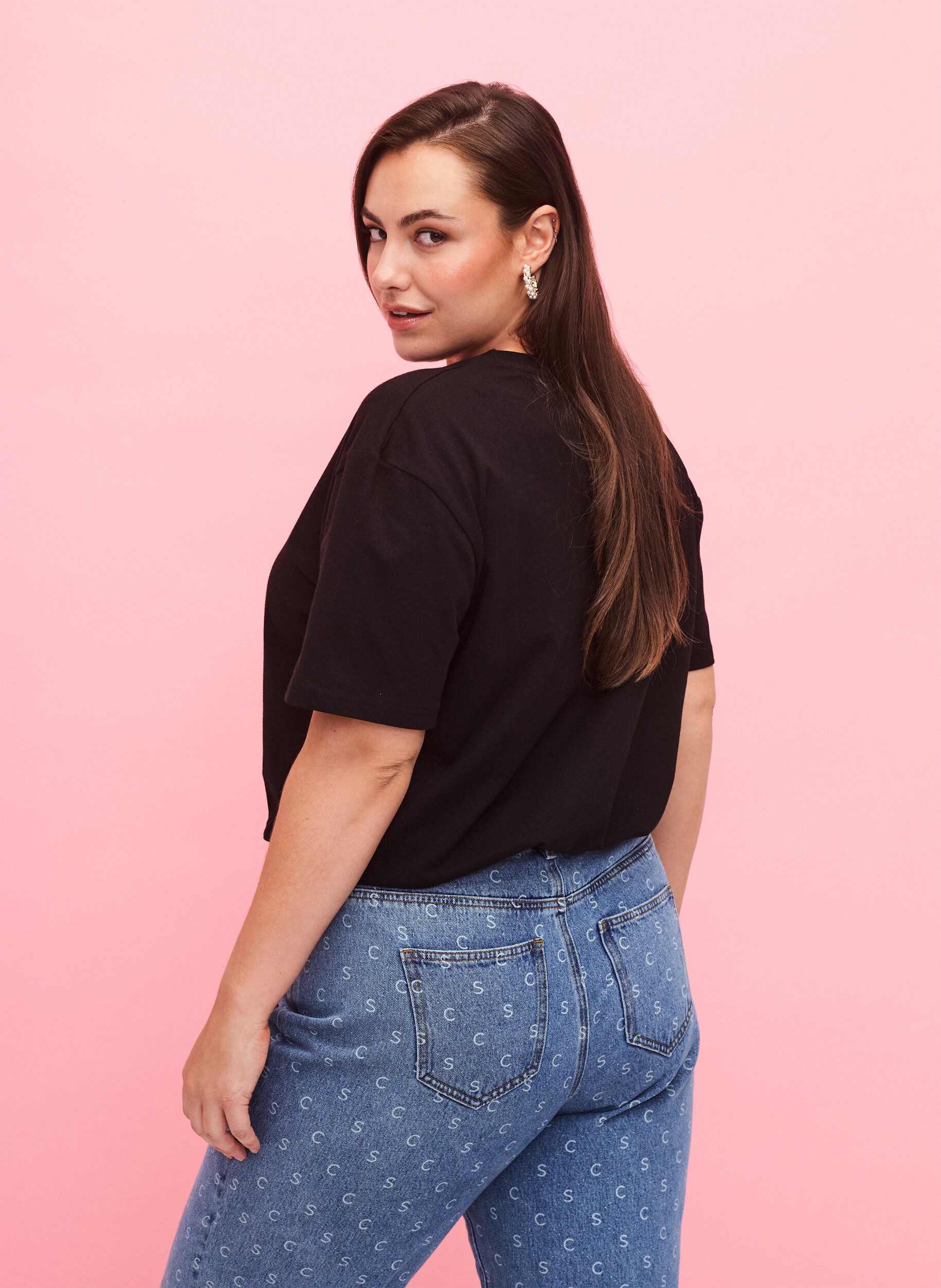 Zizzi T-skjorte i &oslash;kologisk bomull med similisteiner, Black, Model image number 1