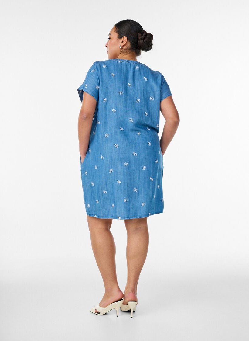 Lyocell kjole med plagg i denim og broderte blomster, Bl&aring;, Model image number 2
