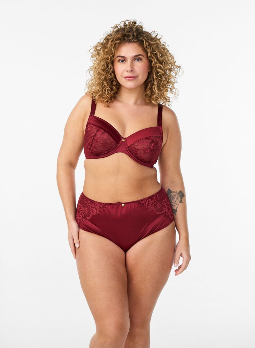 Heldekkende BH i skinnende mikrofiber, M&oslash;rk Bordeaux, Model image number 1