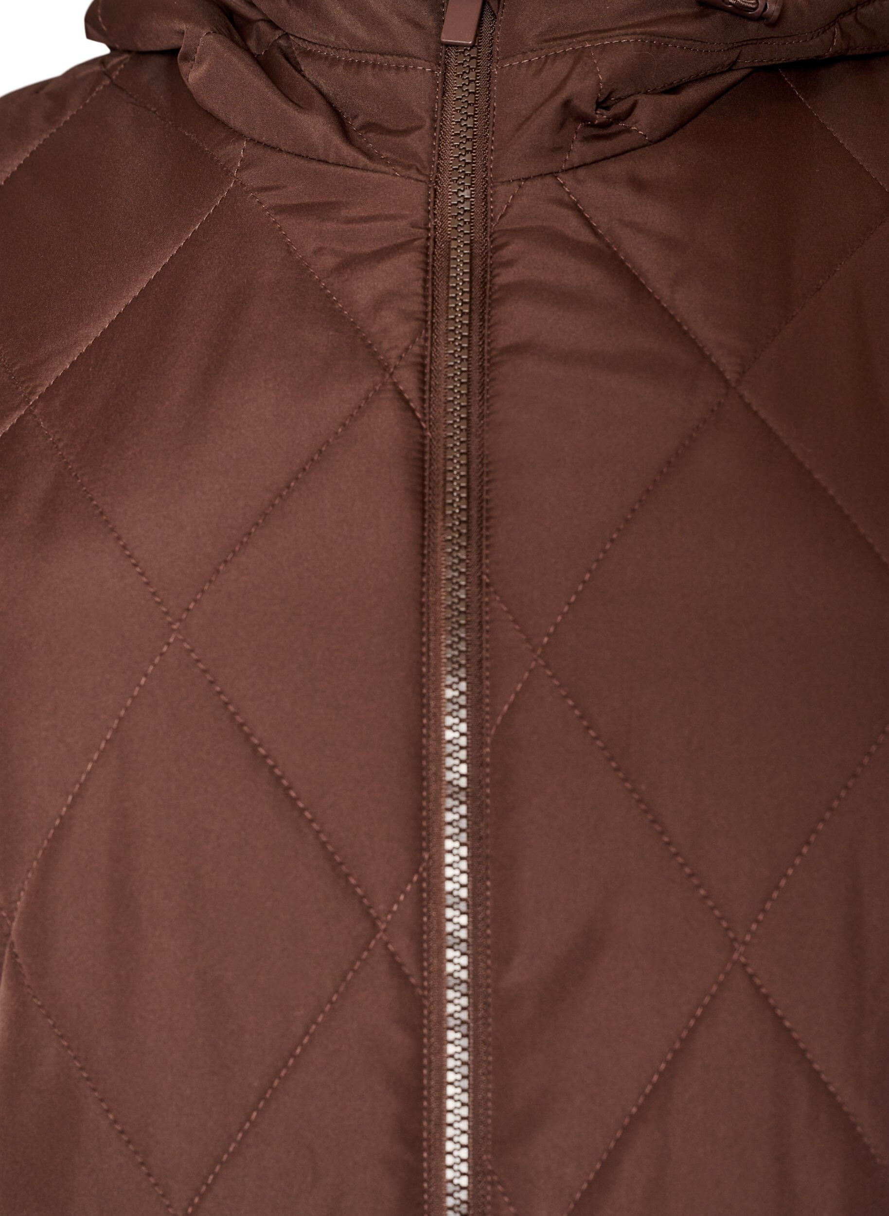 ZizziLett vattert jakke med diamantquilt, Brun, Packshot image number 2