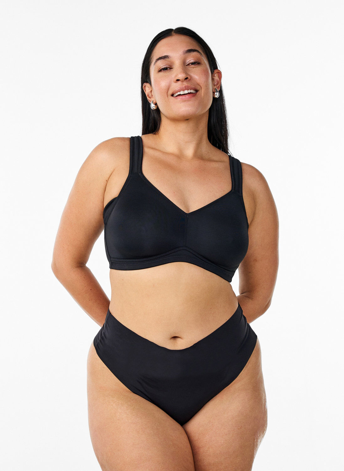 ZizziKomfort-BH med polstrede stropper, Svart, Model image number 1