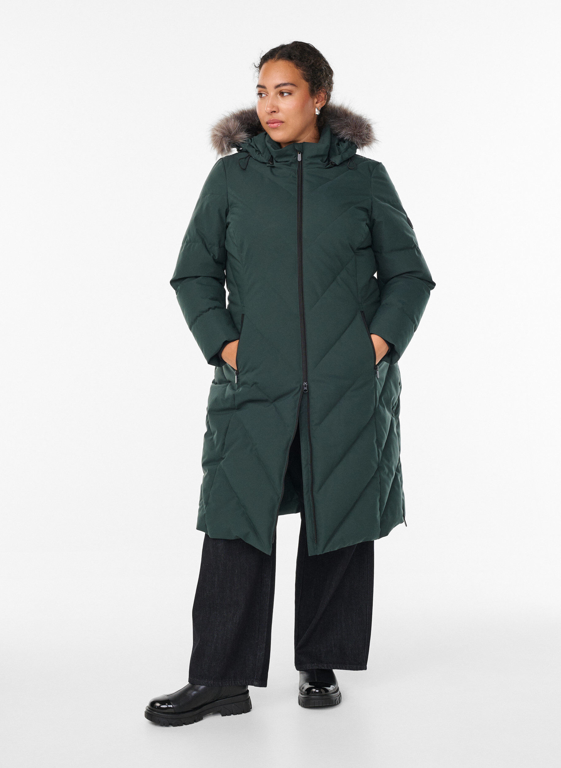 ZizziLang vinterk&aring;pe med kroklukking og en imitert pelskrage, Gr&oslash;nn, Model image number 1