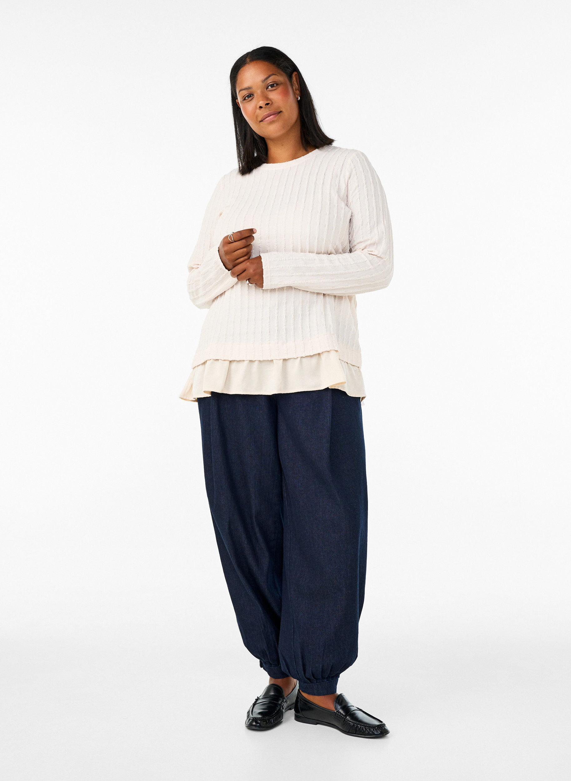 ZizziBluse med struktur og volangkant, Vanilje, Model image number 1