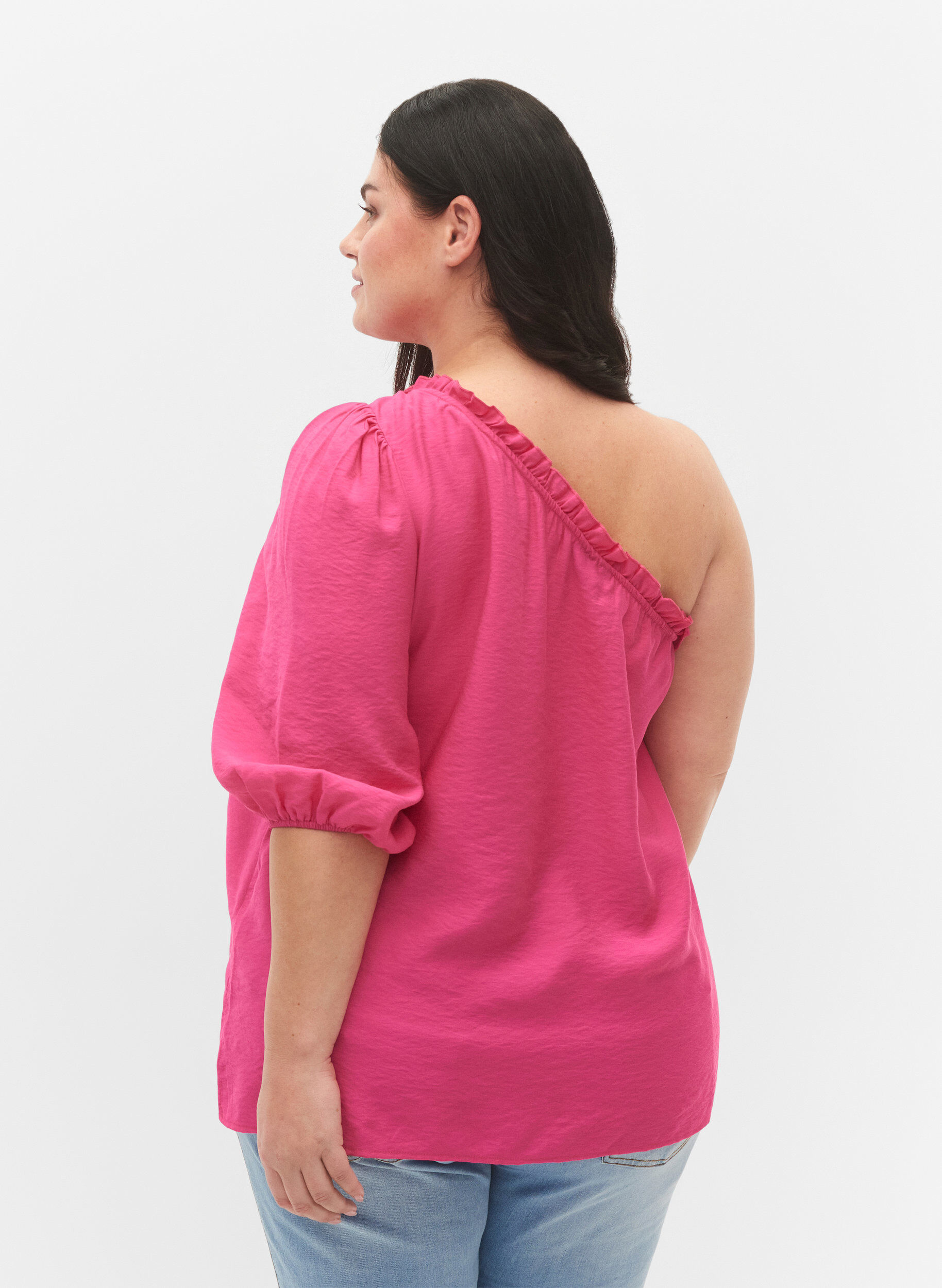 Zizzi One-shoulder bluse i viskose, Rosa, Model image number 2