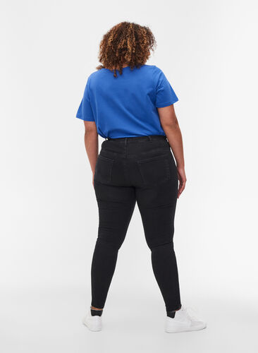Super slim Amy jeans med en stilig kant, Black, Model image number 1
