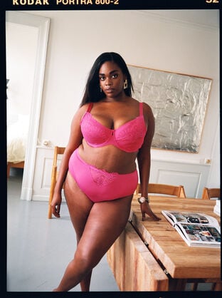 Zizzi Rosa sett med blonder , , Model