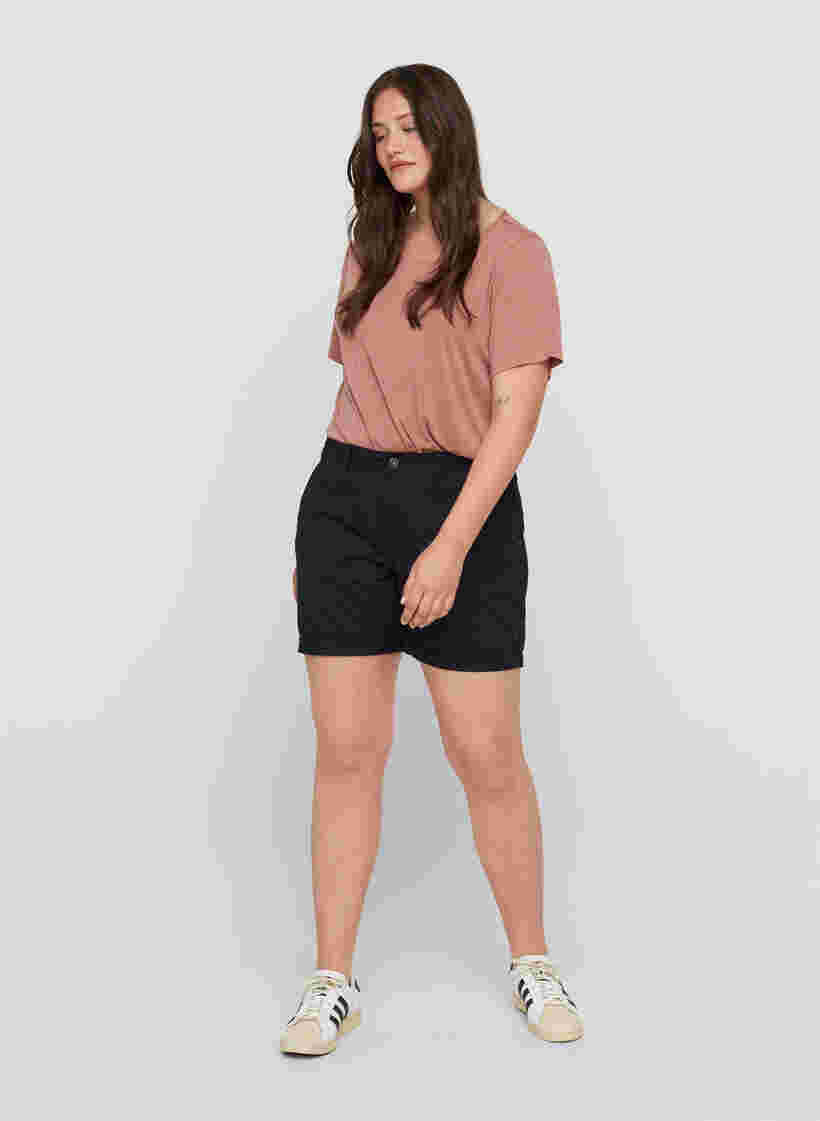 Regular fit shorts med lommer, Black, Model image number 2
