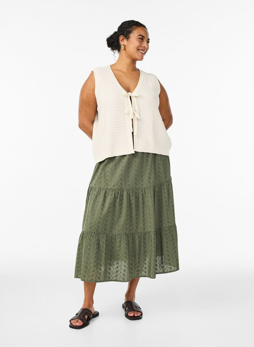 Teksturert strikkevest med knytebelte, Vanilje, Model image number 1