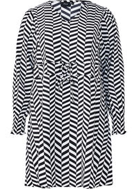 Kjole med knytebelter i midjen, Svart Kjole med knytebelter i midjen