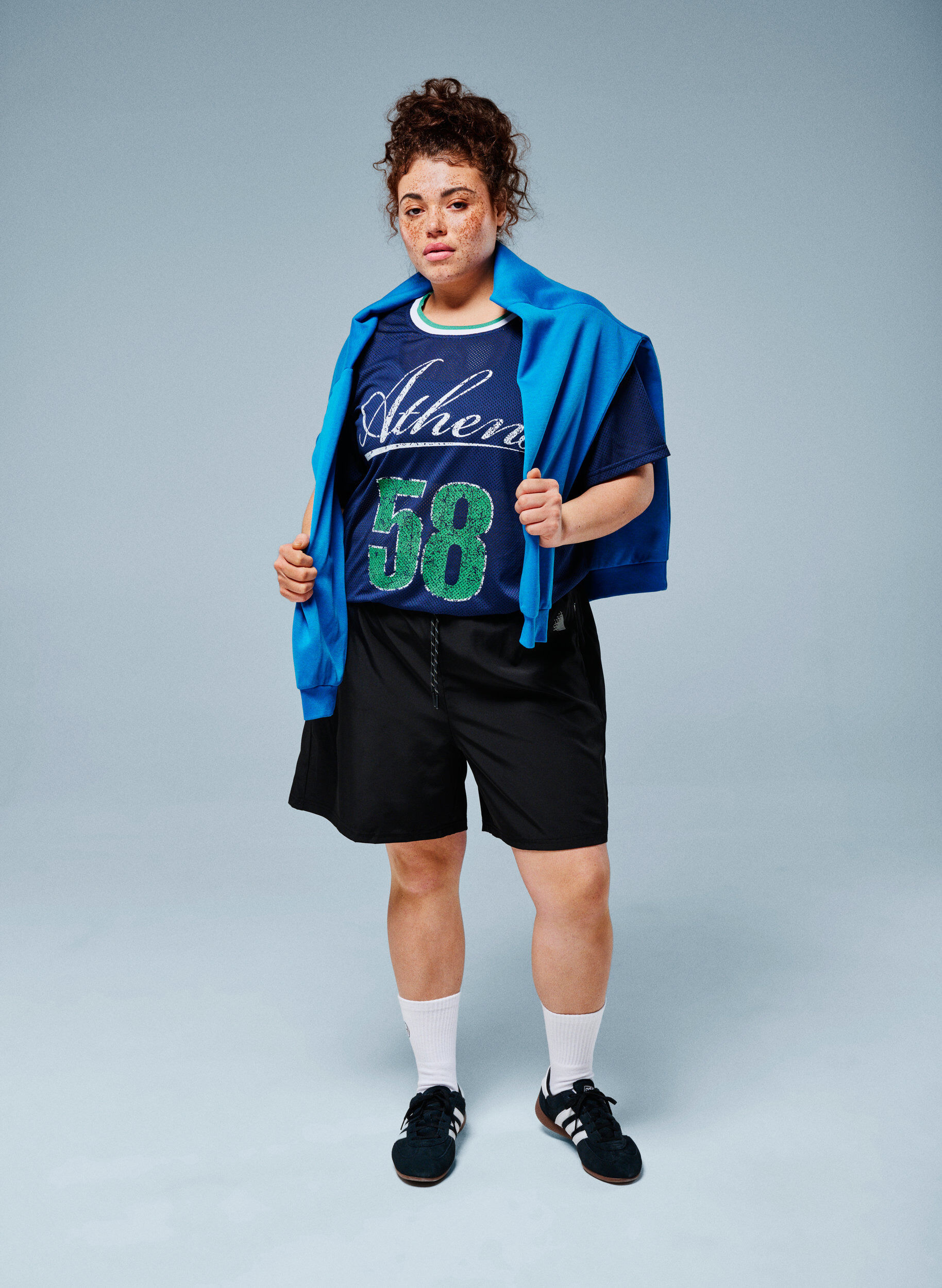 Zizzi Treningsshorts med innershorts og en lomme til telefonen, Svart, Image image number 0