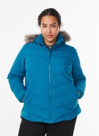 Kort boblejakke med hette, Blå Kort boblejakke med hette, Blå, Model