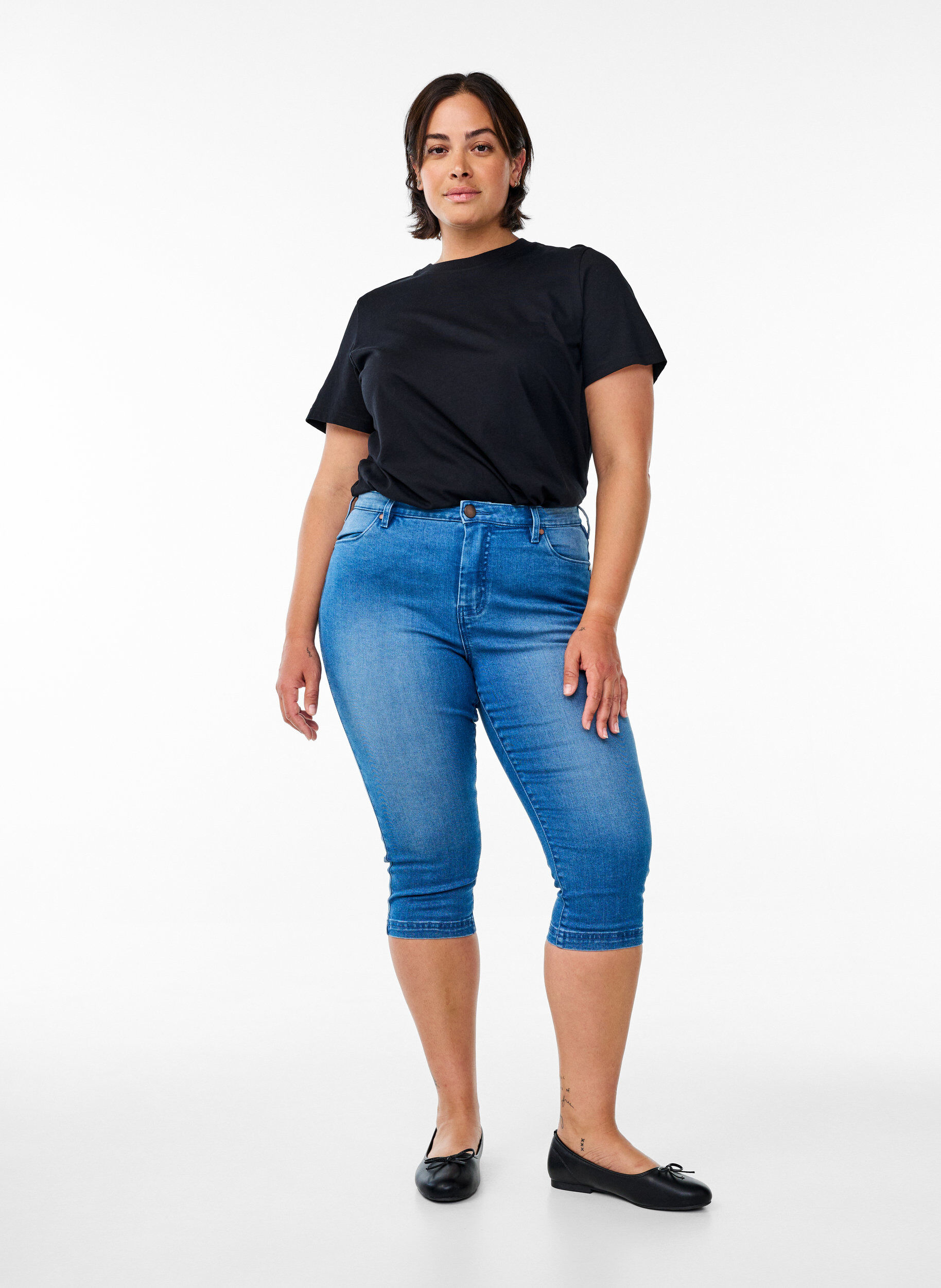 Amy capribukser med h&oslash;yt liv og super slim fit, Bl&aring;, Model