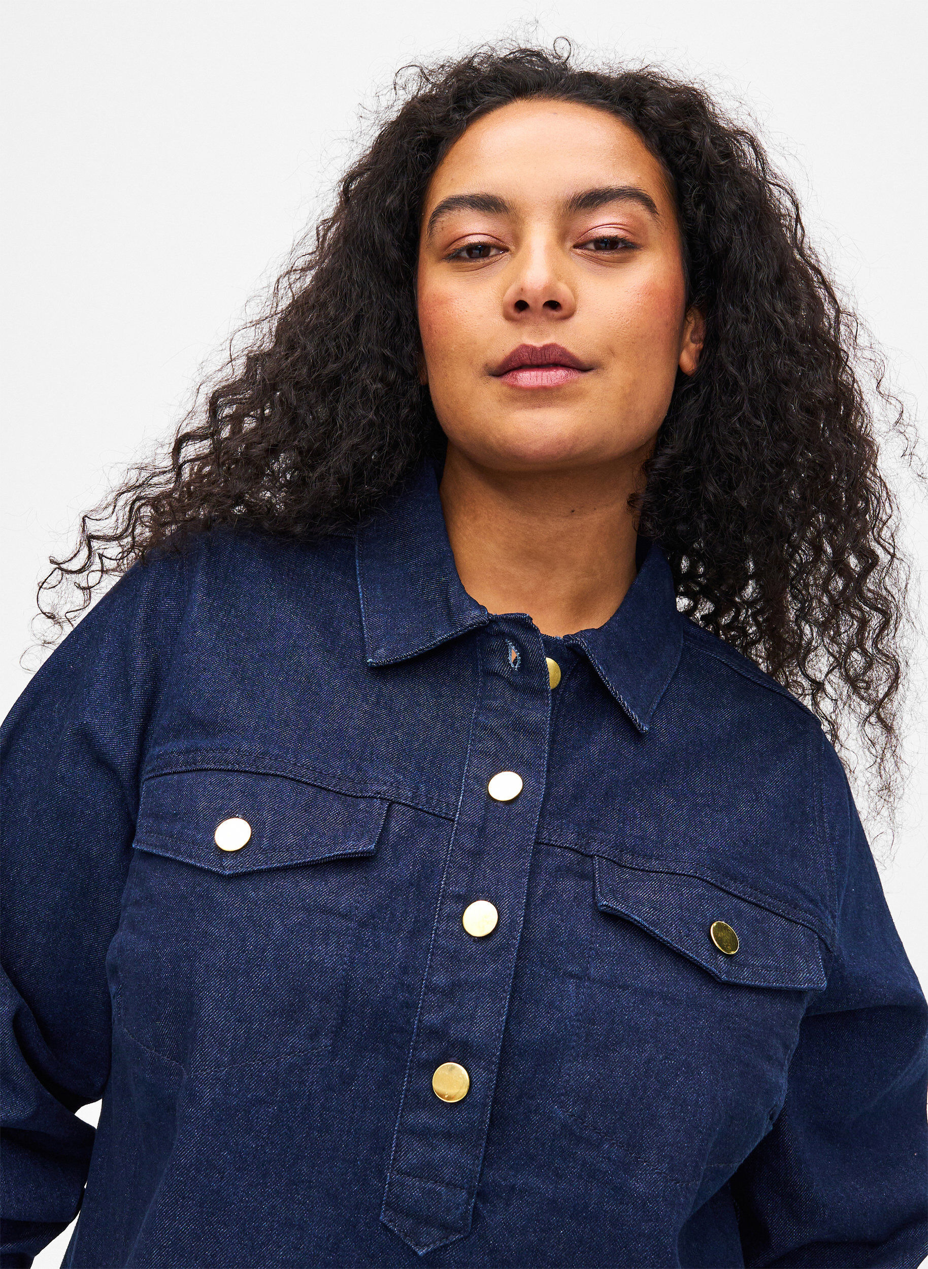 Zizzi Denimkjole med A-form og knapper, Dark Blue Denim, Model image number 2