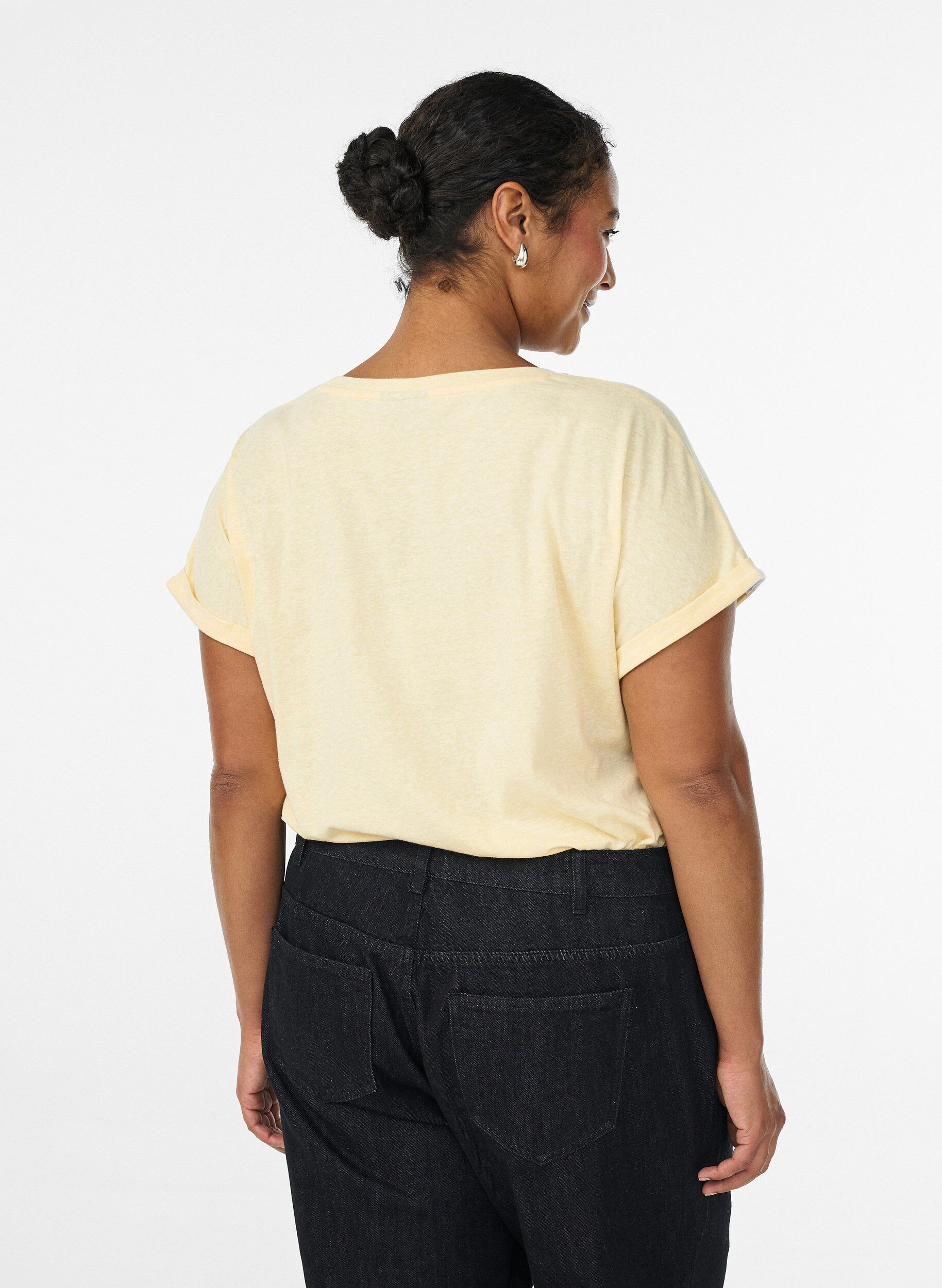 Zizzi Melert T-skjorte med korte ermer, Gul, Model image number 2