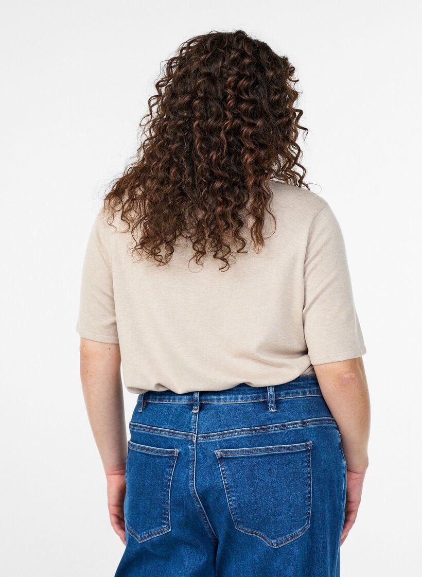 Kortermet strikkebluse i viskose, Beige, Model image number 2