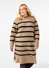 Langermet strikkekjole med striper, Desert Taupe Comb Langermet strikkekjole med striper, Desert Taupe Comb, Model