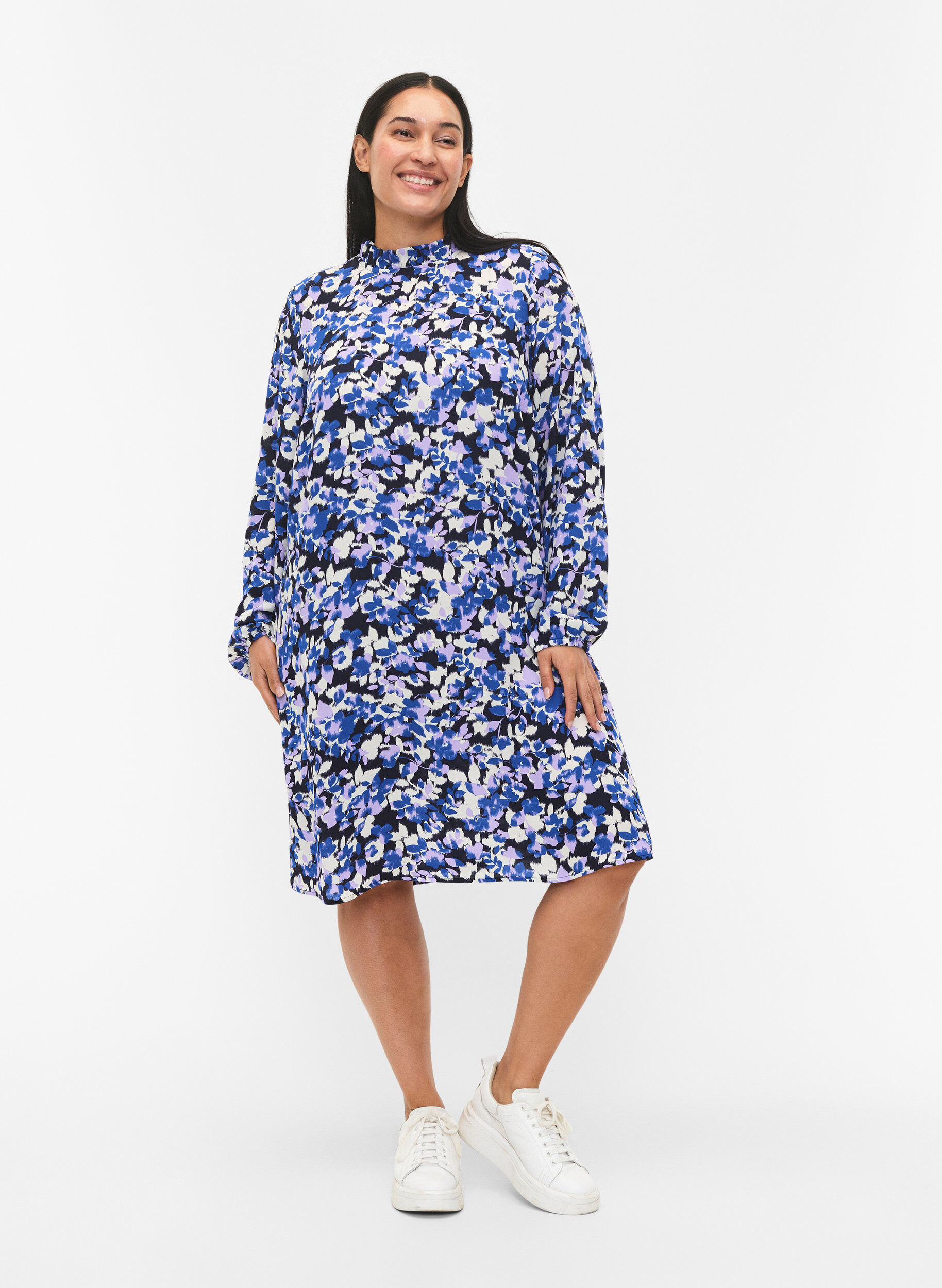 Zizzi FLASH &ndash; Langermet kjole med trykk, Blue Purple Flower, Model image number 2