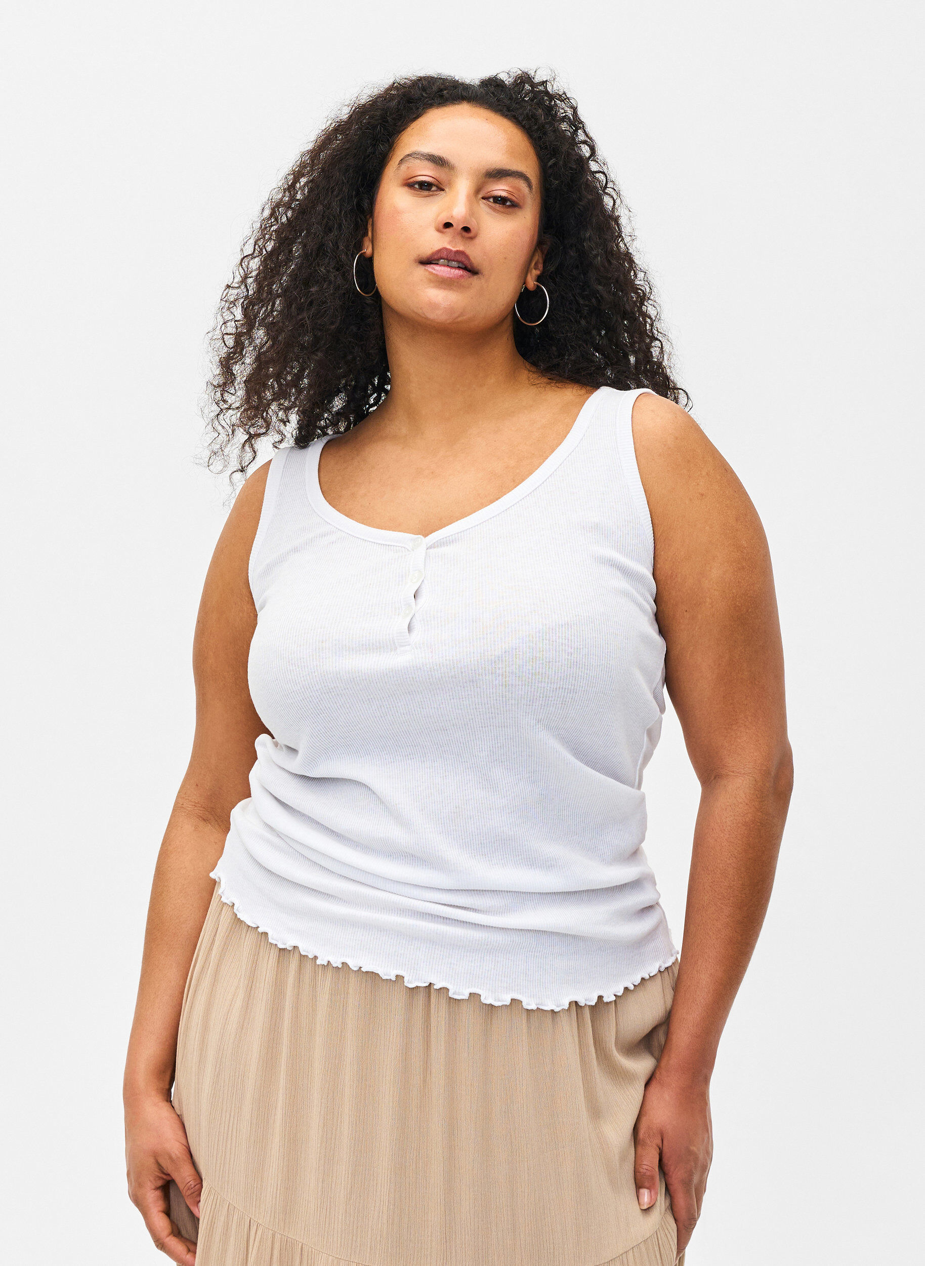Zizzi Ribbestrikket tanktopp med knapper, Bright White, Model image number 0