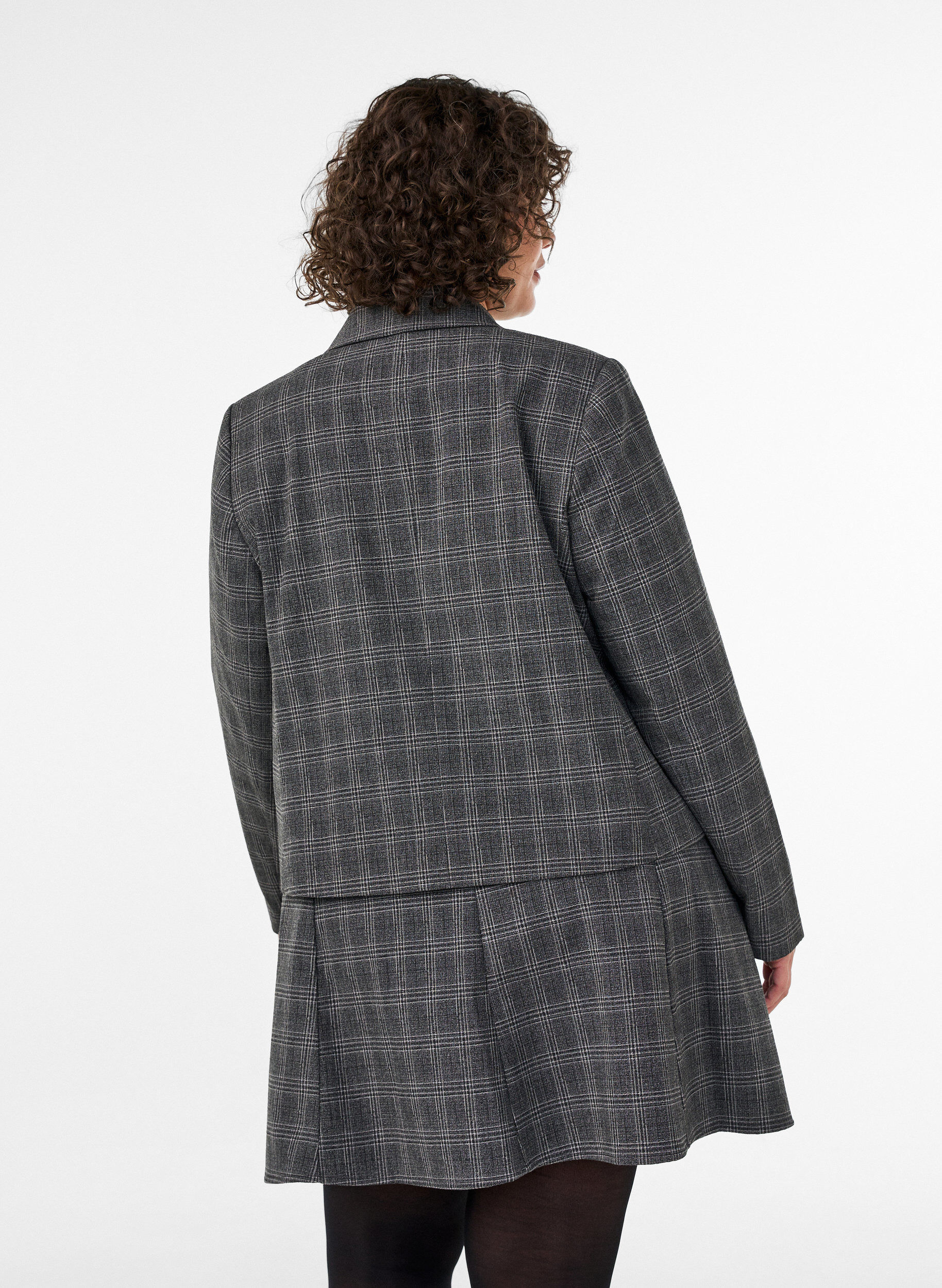 ZizziKort blazer med rutete m&oslash;nster, Gr&aring;, Model image number 2
